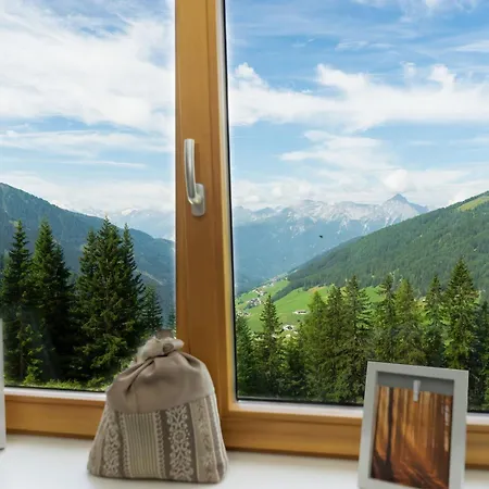 Kreuzjoch 142- Naviser Huette * Navis