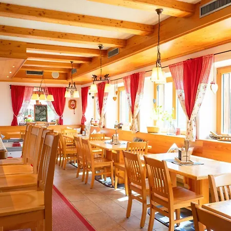 Kreuzjoch 142- Naviser Huette * Navis