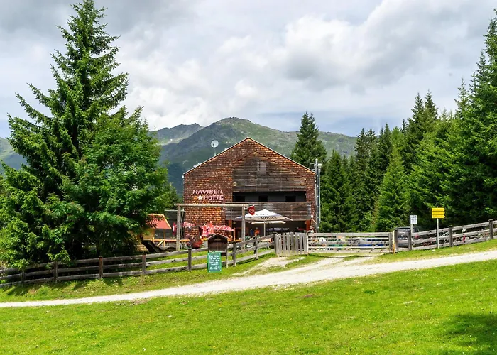 Kreuzjoch 142- Naviser Huette Navis